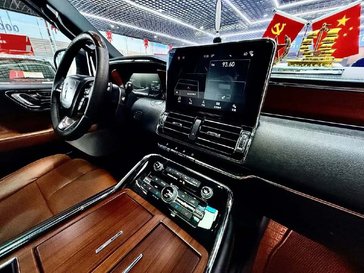 2018 Lincoln Navigator 3.5T 415HP V6 10AT,autocango,china used car exporter,china ev exporter,chinese used car exporter,chinese used ev exporter