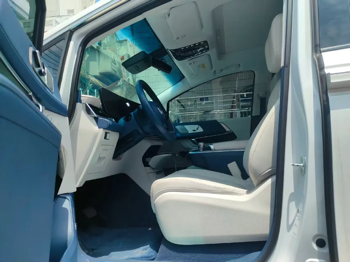 2023 Buick Century 2.0T 237HP L4 9AT,autocango,china used car exporter,china ev exporter,chinese used car exporter,chinese used ev exporter