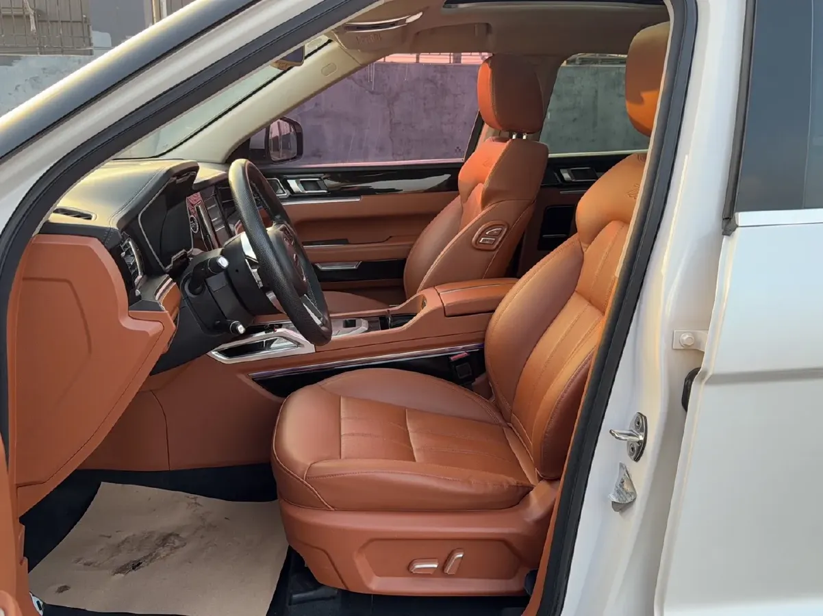 2017 Zotye T700 1.8T 177HP L4 6DCT,autocango,china used car exporter,china ev exporter,chinese used car exporter,chinese used ev exporter