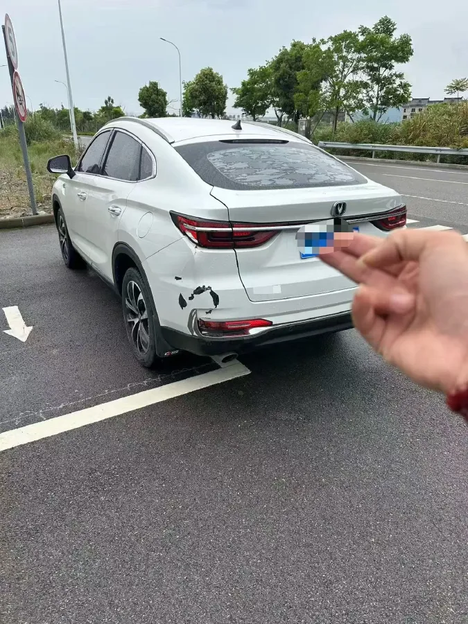 2019 ChangAn CS85 Coupe 1.5T 178HP L4 7DCT,autocango,china used car exporter,china ev exporter,chinese used car exporter,chinese used ev exporter
