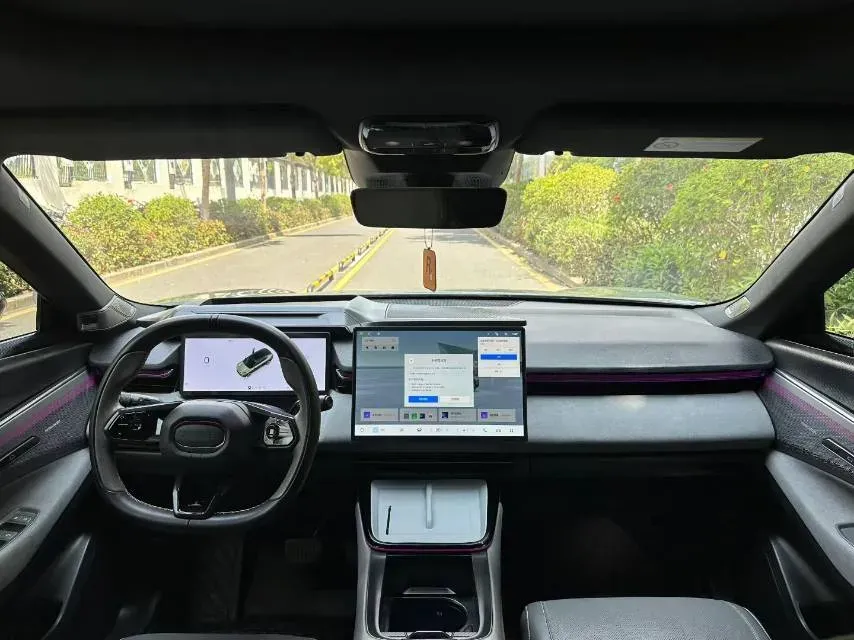 2023 LYNK&CO 08 EM-P 1.5T 163HP L4 3DHT PHEV 39.6KWH,autocango,china used car exporter,china ev exporter,chinese used car exporter,chinese used ev exporter
