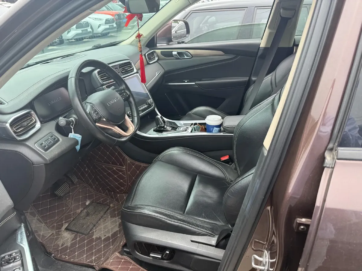 2017 Zotye SR9 2.0T 190HP L4 6DCT,autocango,china used car exporter,china ev exporter,chinese used car exporter,chinese used ev exporter