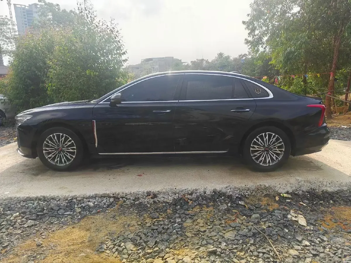 2023 HongQi H5 2.0T 224HP L4 8AT,autocango,china used car exporter,china ev exporter,chinese used car exporter,chinese used ev exporter