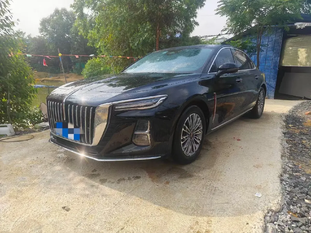 2023 HongQi H5 2.0T 224HP L4 8AT,autocango,china used car exporter,china ev exporter,chinese used car exporter,chinese used ev exporter