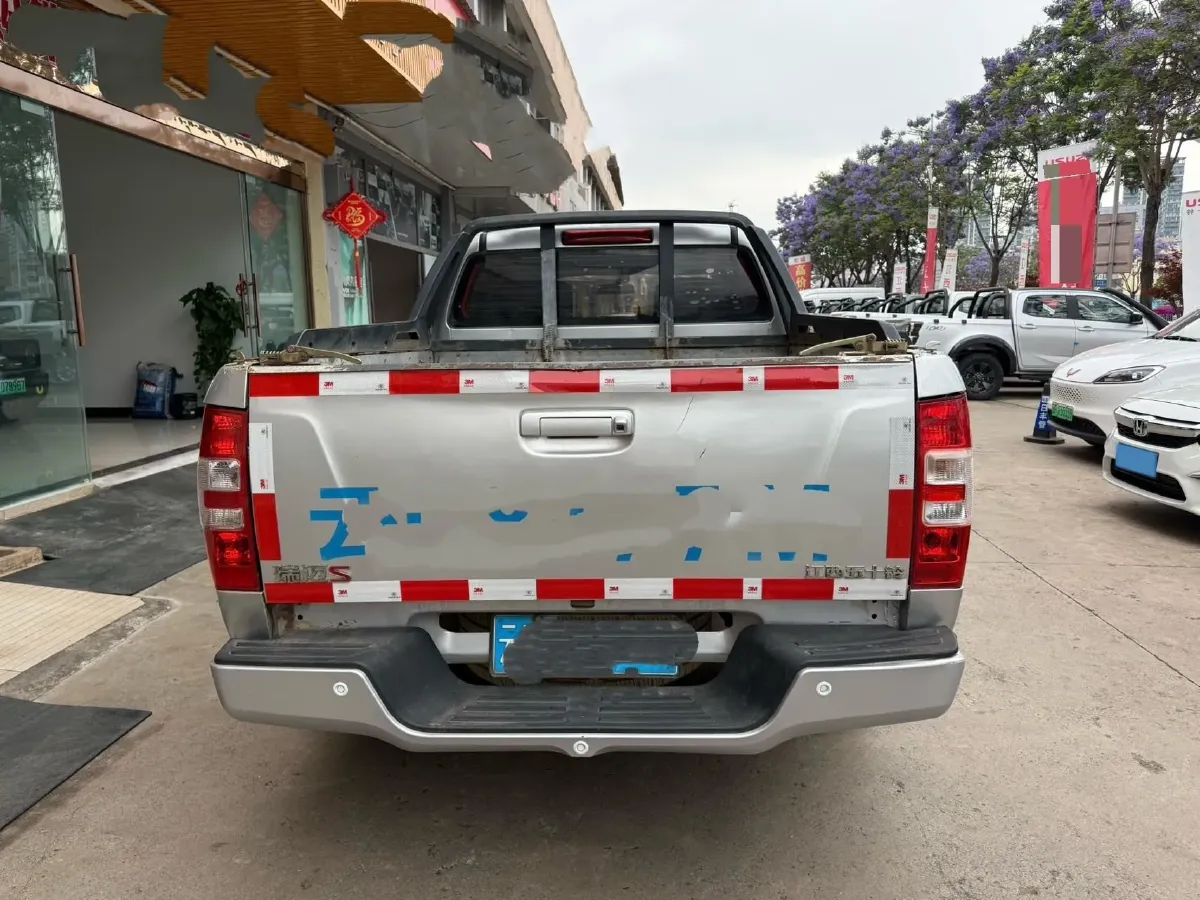 2019 Isuzu RE-MAX Jim 2.5T 129HP L4 6MT,autocango,china used car exporter,china ev exporter,chinese used car exporter,chinese used ev exporter