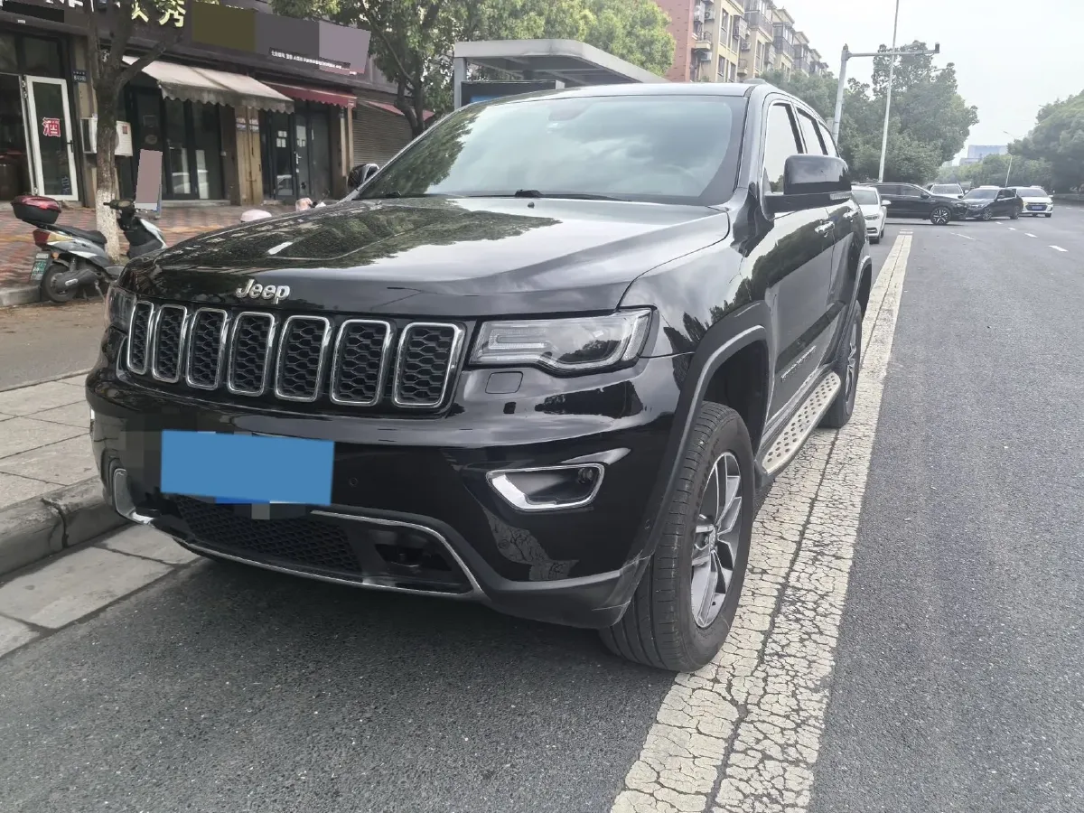 2020 Jeep Grand Cherokee 3.0L 234HP V6 8AT,autocango,china used car exporter,china ev exporter,chinese used car exporter,chinese used ev exporter