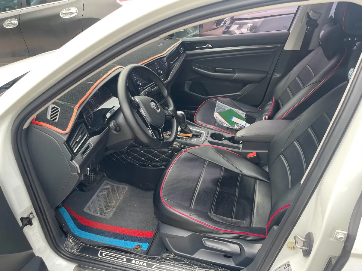 2019 HuangHai WeiLong 2.4T 218HP L4 6AT,autocango,china used car exporter,china ev exporter,chinese used car exporter,chinese used ev exporter