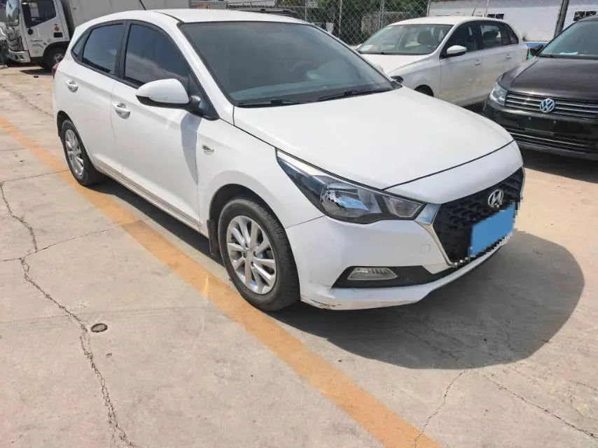 2017 Hyundai Verna RV 1.4L 100HP L4 6AT,autocango,china used car exporter,china ev exporter,chinese used car exporter,chinese used ev exporter