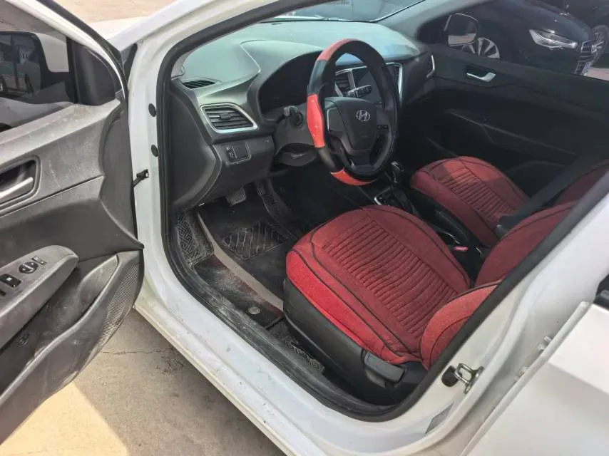 2017 Hyundai Verna RV 1.4L 100HP L4 6AT,autocango,china used car exporter,china ev exporter,chinese used car exporter,chinese used ev exporter