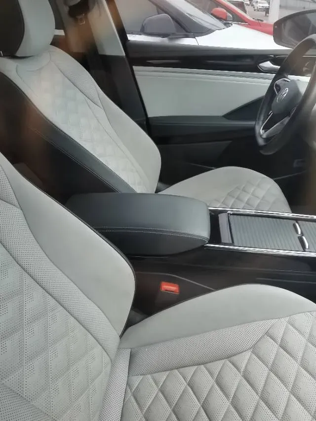 2021 Volkswagen ID.6 Crozz BEV 84.8KWH,autocango,china used car exporter,china ev exporter,chinese used car exporter,chinese used ev exporter