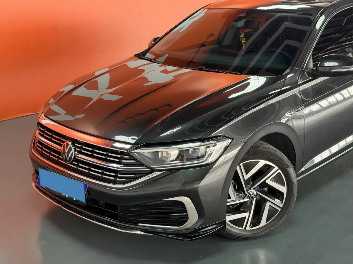 2023 Volkswagen Sagitar 1.5T 160HP L4 7DCT,autocango,china used car exporter,china ev exporter,chinese used car exporter,chinese used ev exporter