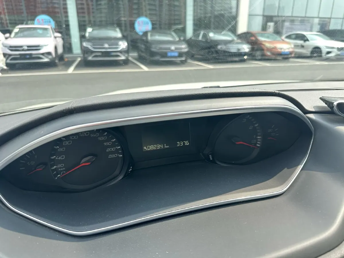 2018 Peugeot 308 1.6L 117HP L4 5MT,autocango,china used car exporter,china ev exporter,chinese used car exporter,chinese used ev exporter