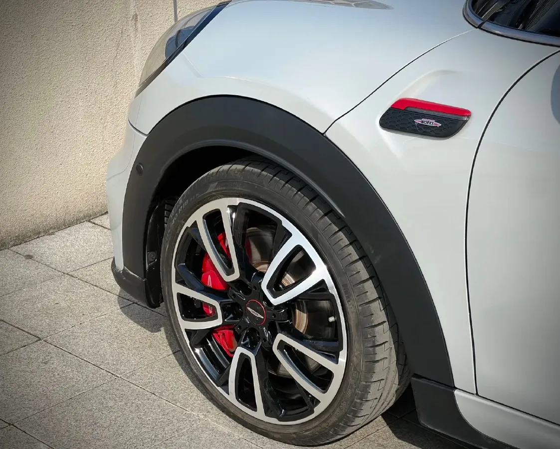 2023 MINI JCW 2.0T 231HP L4 8AT,autocango,china used car exporter,china ev exporter,chinese used car exporter,chinese used ev exporter