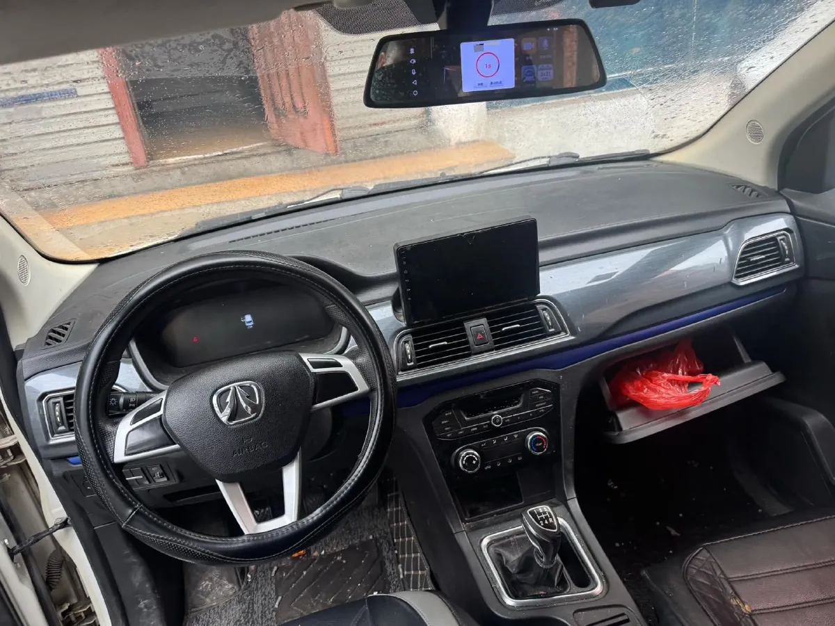 2017 BAIC WeiWang M60 1.5L 116HP L4 5MT,autocango,china used car exporter,china ev exporter,chinese used car exporter,chinese used ev exporter