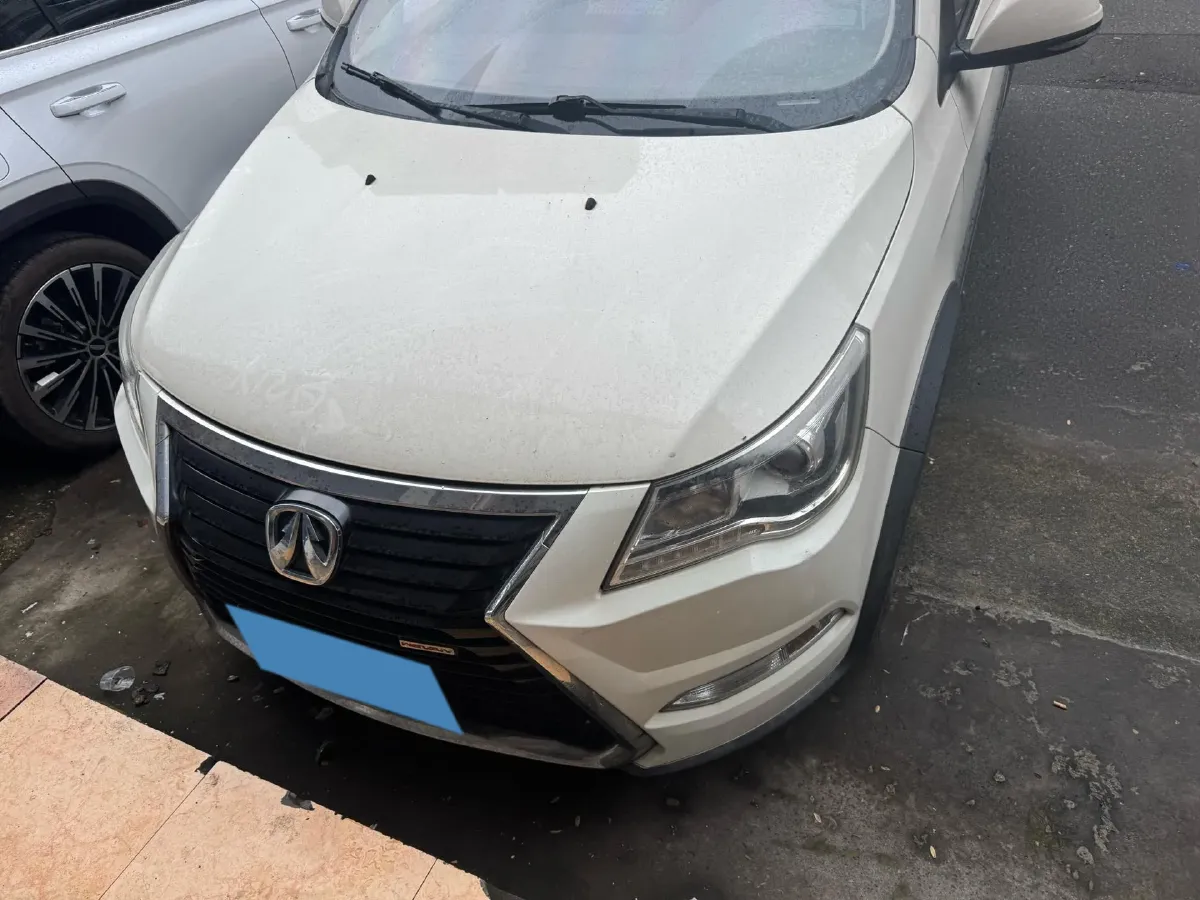 2017 BAIC WeiWang M60 1.5L 116HP L4 5MT,autocango,china used car exporter,china ev exporter,chinese used car exporter,chinese used ev exporter