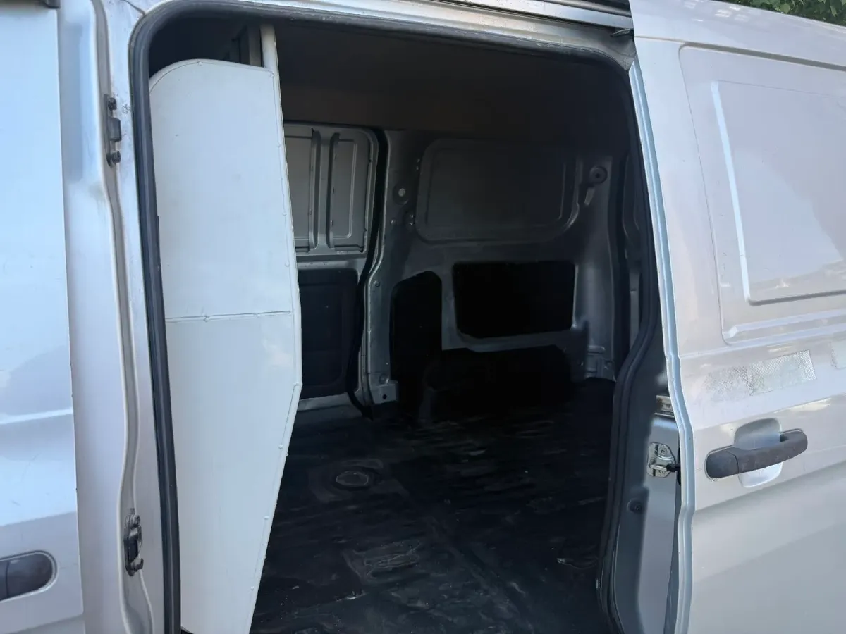 2021 WuLing HongGuang V 1.5L 99HP L4 6MT,autocango,china used car exporter,china ev exporter,chinese used car exporter,chinese used ev exporter