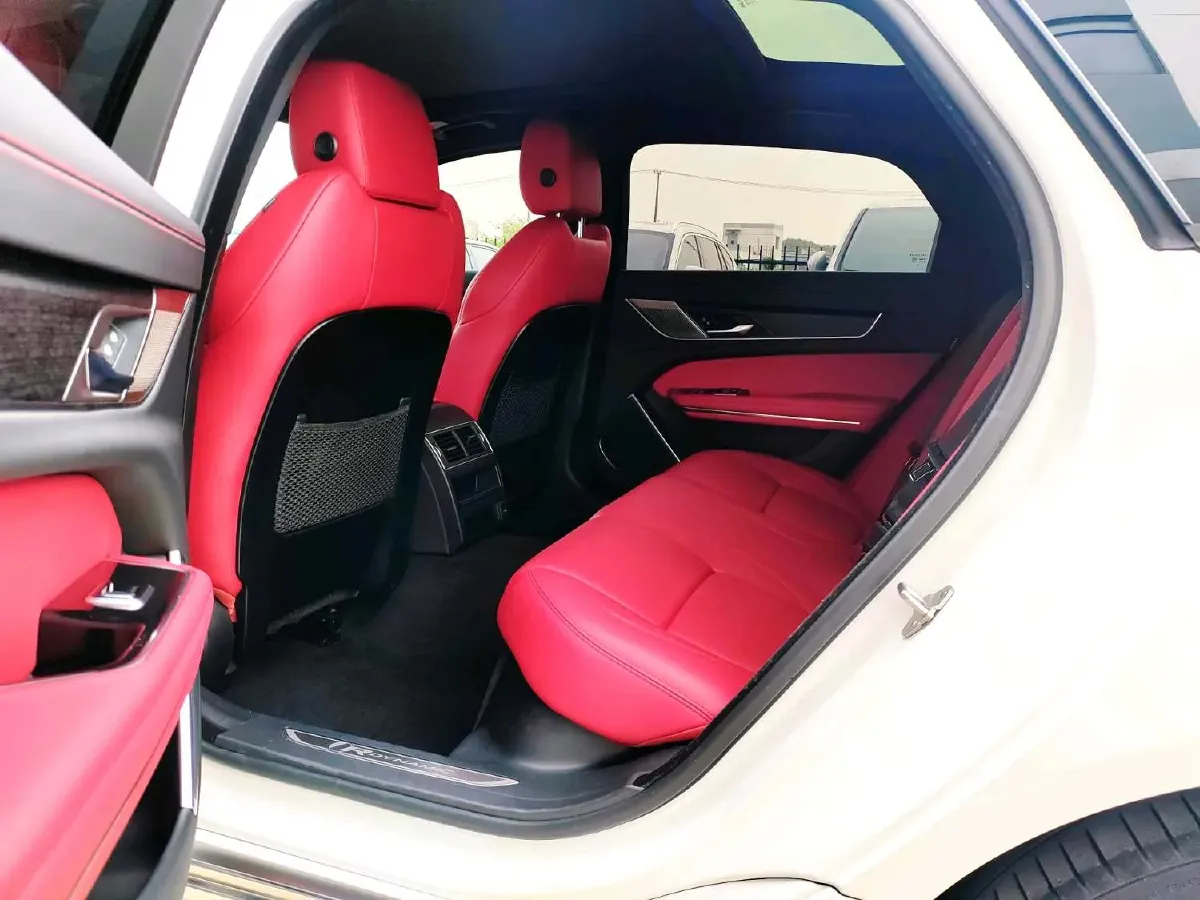 2022 Jaguar XFL 2.0T 250HP L4 8AT,autocango,china used car exporter,china ev exporter,chinese used car exporter,chinese used ev exporter