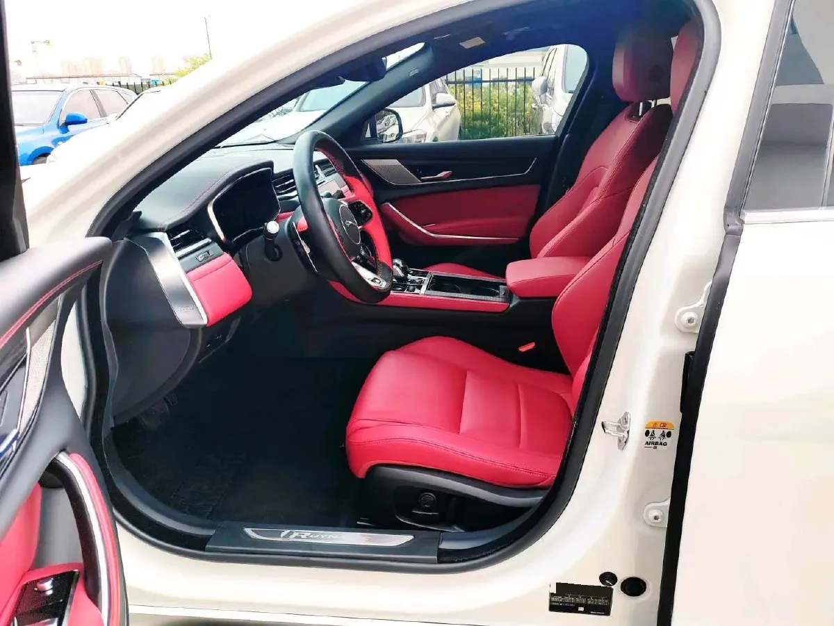 2022 Jaguar XFL 2.0T 250HP L4 8AT,autocango,china used car exporter,china ev exporter,chinese used car exporter,chinese used ev exporter