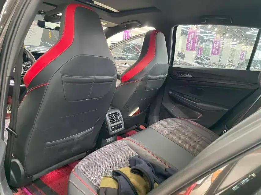 2023 Volkswagen GolfGTI 2.0T 220HP L4 7DCT,autocango,china used car exporter,china ev exporter,chinese used car exporter,chinese used ev exporter