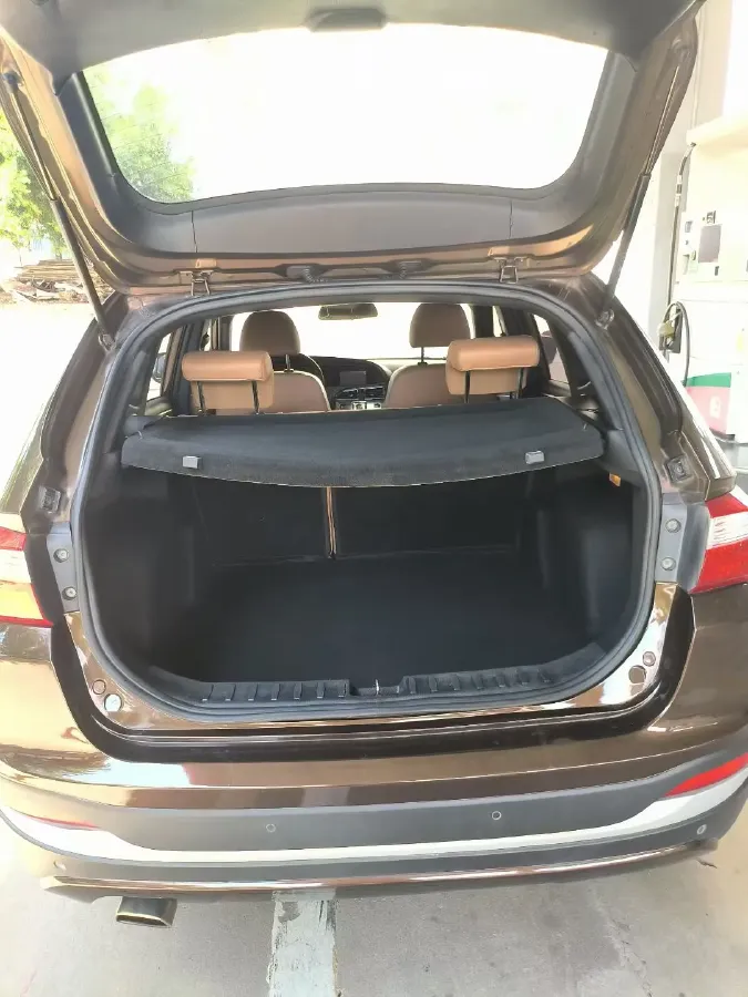 2016 Brilliance Auto V5 1.5T 150HP L4 5AT,autocango,china used car exporter,china ev exporter,chinese used car exporter,chinese used ev exporter