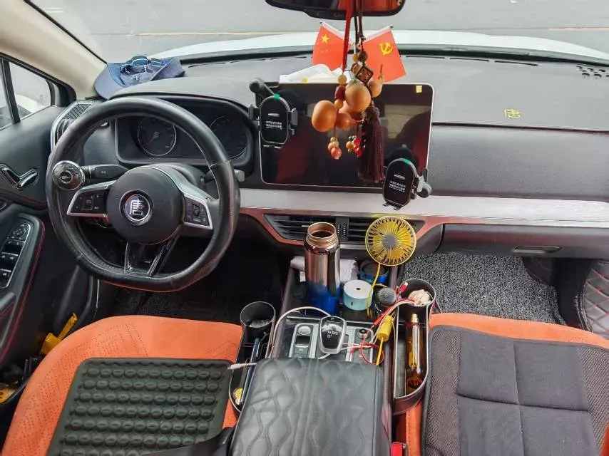 2020 DS 7 1.6T 180HP L4 8AT,autocango,china used car exporter,china ev exporter,chinese used car exporter,chinese used ev exporter