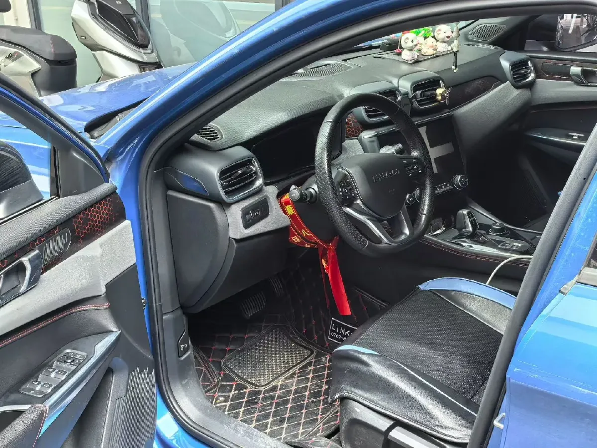 2019 Qoros 5 1.6T 197HP L4 7DCT,autocango,china used car exporter,china ev exporter,chinese used car exporter,chinese used ev exporter