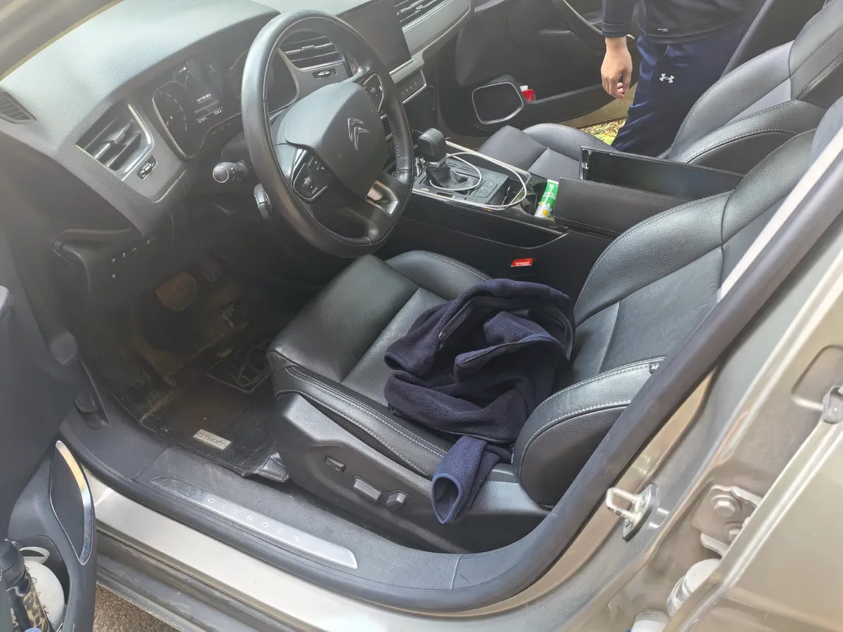 2017 Citroen C5 1.6T 167HP L4 6AT,autocango,china used car exporter,china ev exporter,chinese used car exporter,chinese used ev exporter