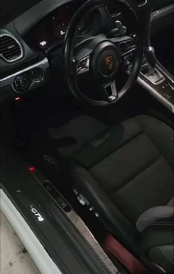 2018 Porsche 718 2.0T 250HP H4 7DCT,autocango,china used car exporter,china ev exporter,chinese used car exporter,chinese used ev exporter