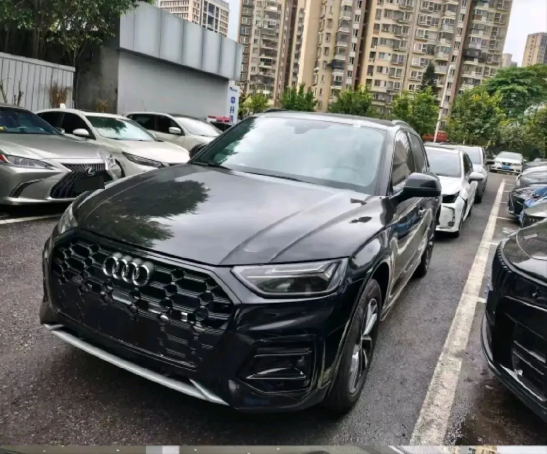 2024 Audi Q5L Sportback 2.0T 190HP L4 7DCT,autocango,china used car exporter,china ev exporter,chinese used car exporter,chinese used ev exporter