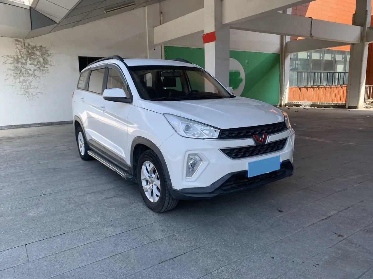 2018 WuLing HongGuang S3 1.5L 112HP L4 6MT,autocango,china used car exporter,china ev exporter,chinese used car exporter,chinese used ev exporter