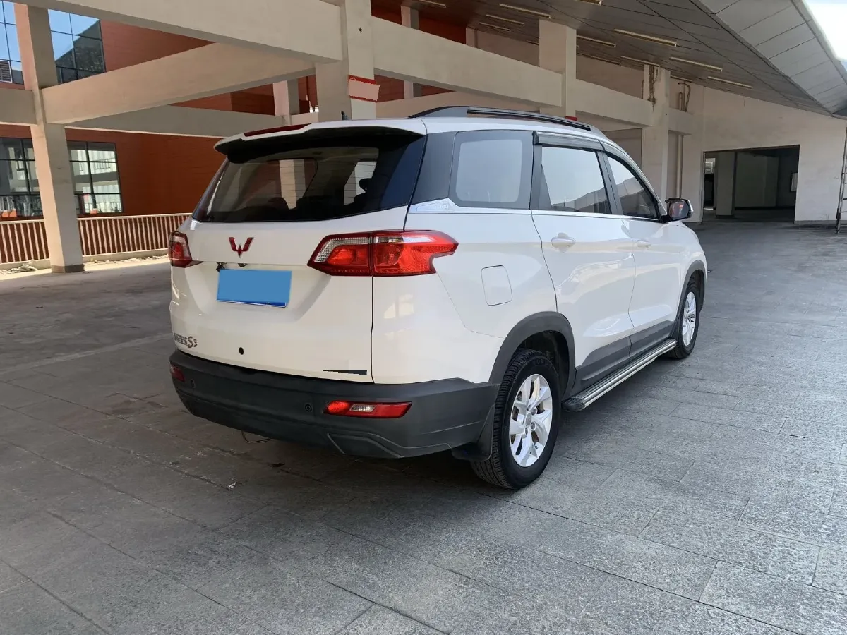 2018 WuLing HongGuang S3 1.5L 112HP L4 6MT,autocango,china used car exporter,china ev exporter,chinese used car exporter,chinese used ev exporter