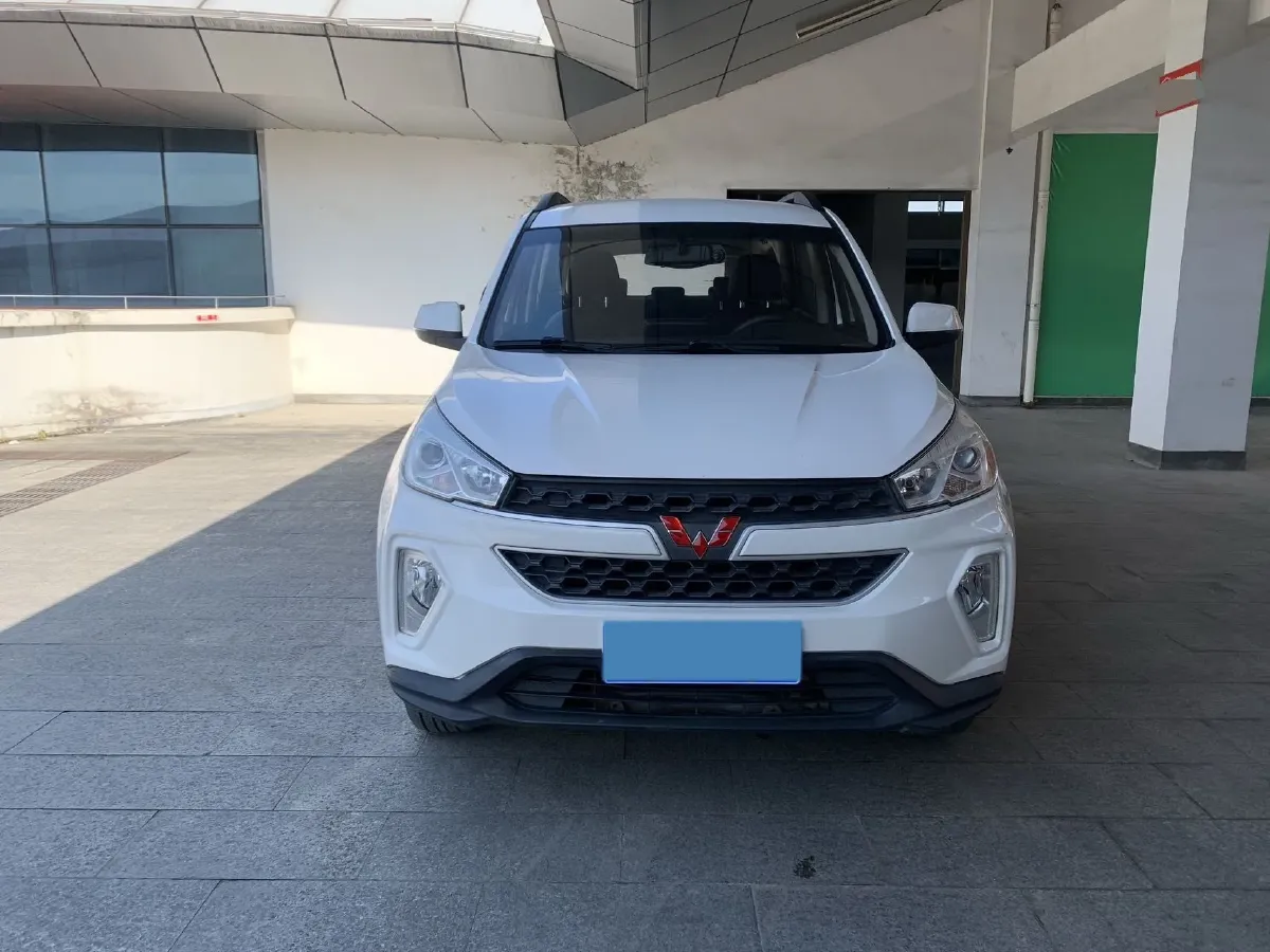2018 WuLing HongGuang S3 1.5L 112HP L4 6MT,autocango,china used car exporter,china ev exporter,chinese used car exporter,chinese used ev exporter