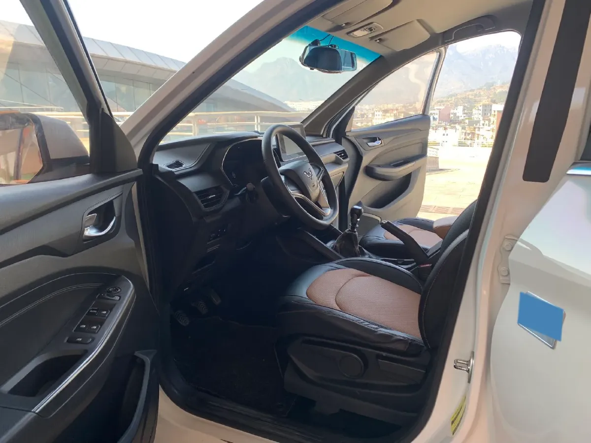 2018 WuLing HongGuang S3 1.5L 112HP L4 6MT,autocango,china used car exporter,china ev exporter,chinese used car exporter,chinese used ev exporter