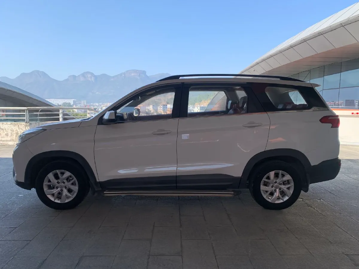 2018 WuLing HongGuang S3 1.5L 112HP L4 6MT,autocango,china used car exporter,china ev exporter,chinese used car exporter,chinese used ev exporter