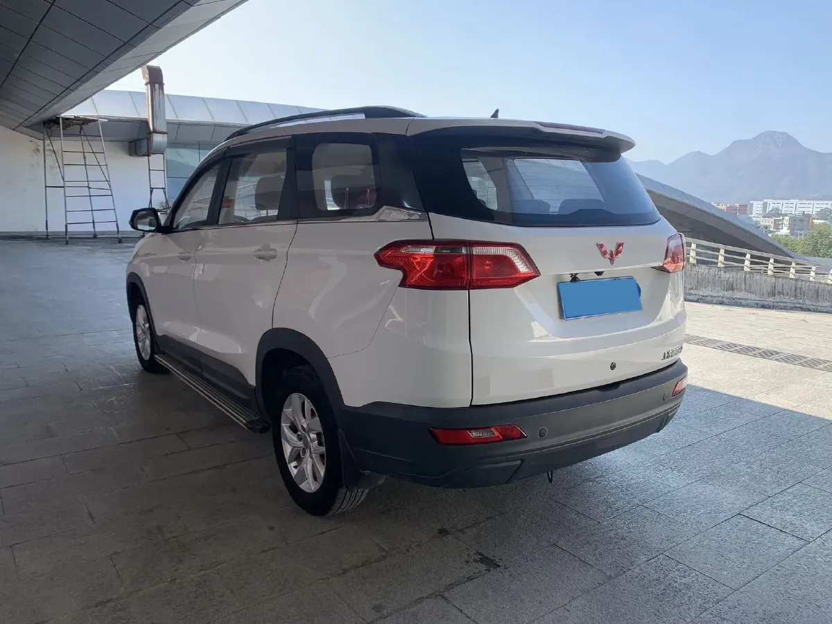 2018 WuLing HongGuang S3 1.5L 112HP L4 6MT,autocango,china used car exporter,china ev exporter,chinese used car exporter,chinese used ev exporter