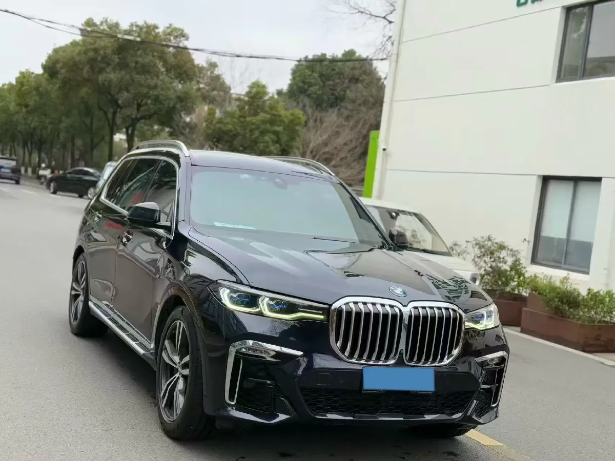 2021 BMW X7 3.0T 340HP L6 8AT,autocango,china used car exporter,china ev exporter,chinese used car exporter,chinese used ev exporter