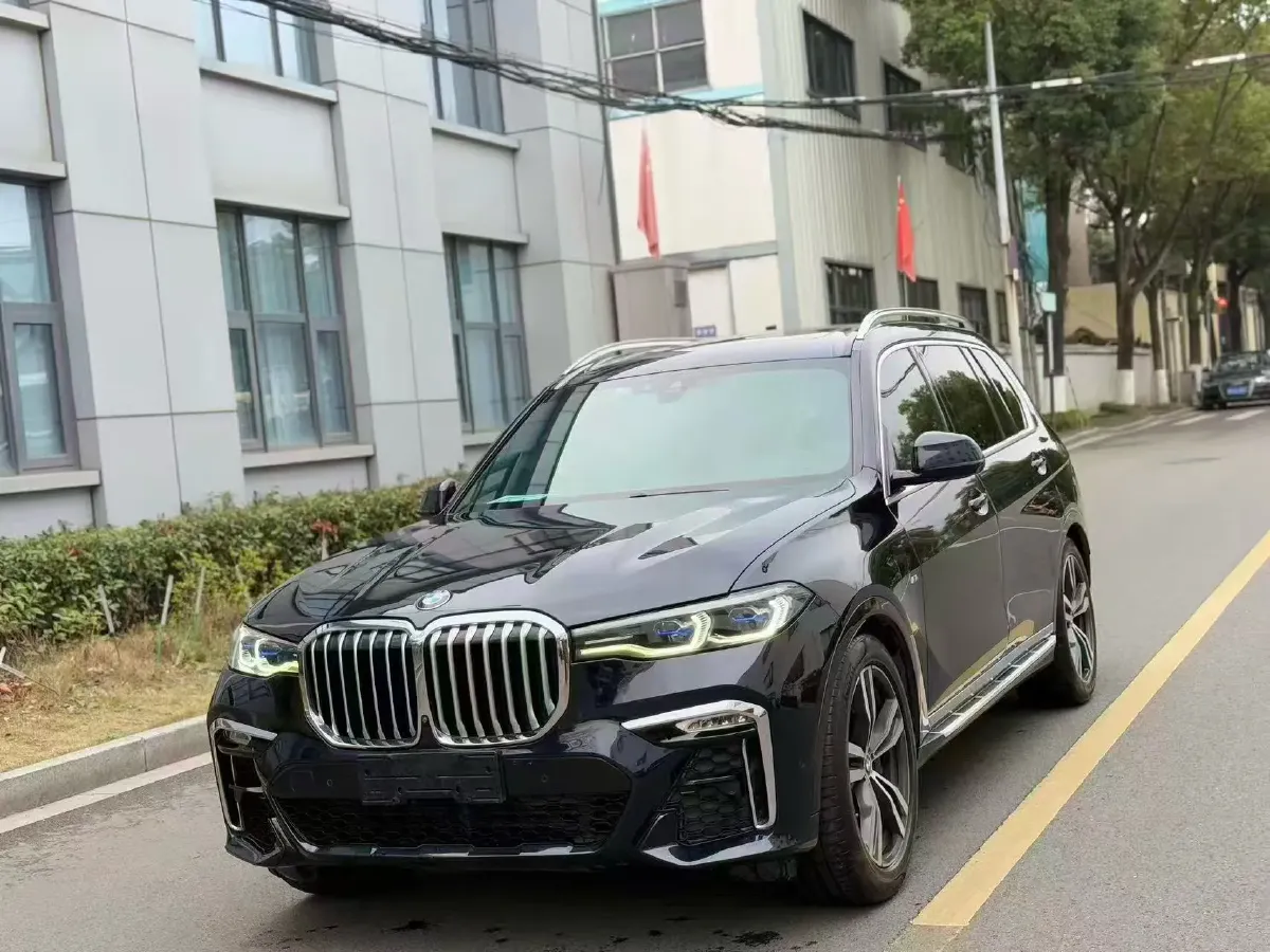 2021 BMW X7 3.0T 340HP L6 8AT,autocango,china used car exporter,china ev exporter,chinese used car exporter,chinese used ev exporter