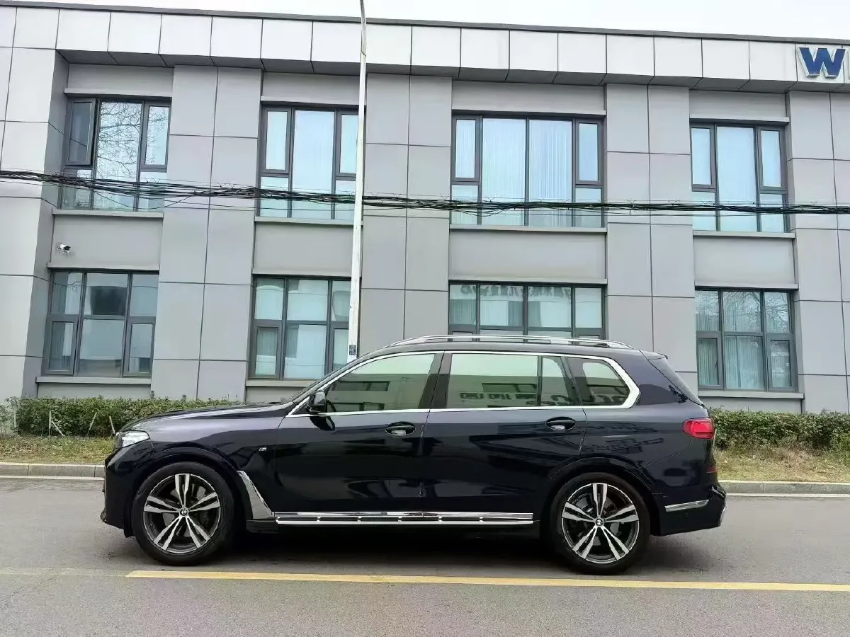 2021 BMW X7 3.0T 340HP L6 8AT,autocango,china used car exporter,china ev exporter,chinese used car exporter,chinese used ev exporter