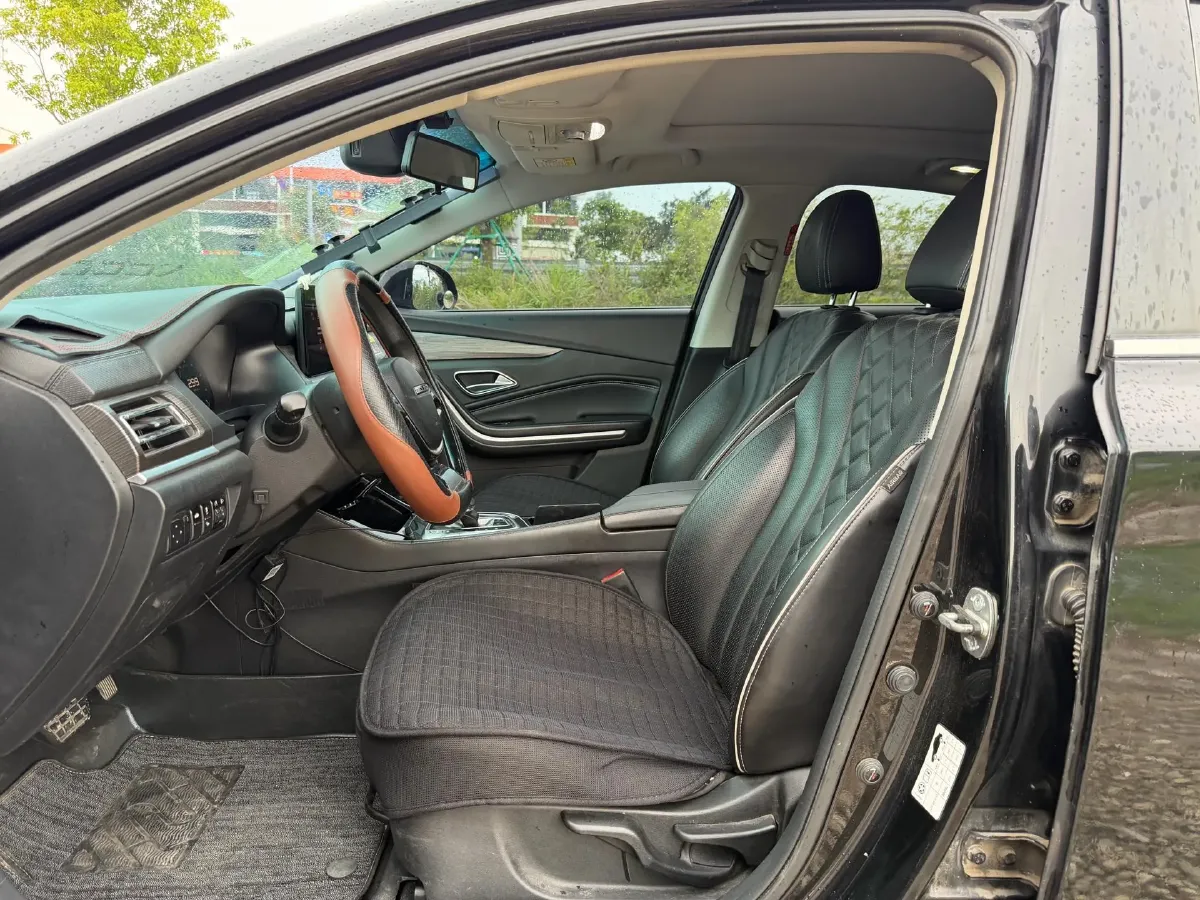 2019 BeiJing Auto EU7 BEV 60.225KWH,autocango,china used car exporter,china ev exporter,chinese used car exporter,chinese used ev exporter
