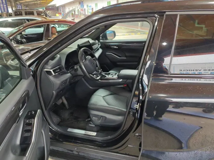 2023 Toyota Crown Kluger 2.5L 189HP L4 E-CVT Hybrid,autocango,china used car exporter,china ev exporter,chinese used car exporter,chinese used ev exporter