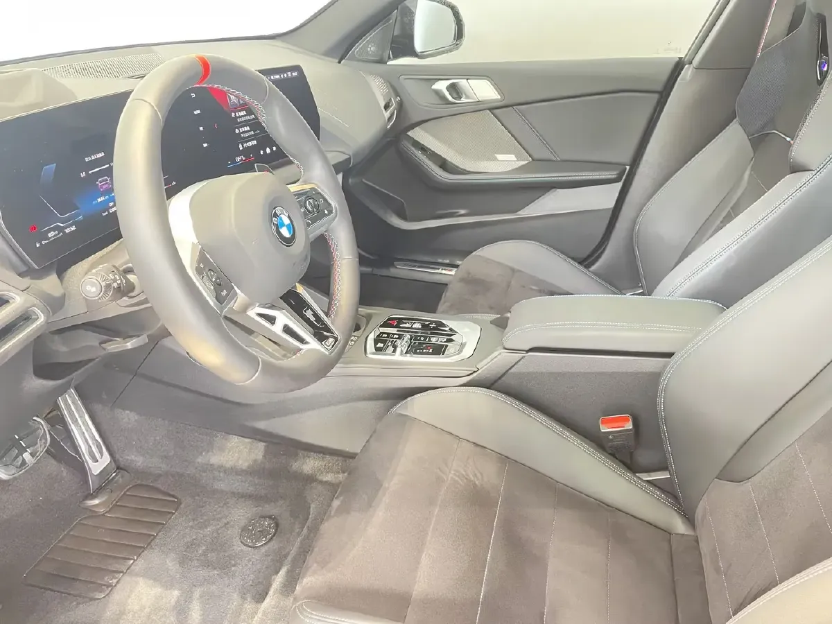 2025 BMW 2.0T 300HP L4 7DCT,autocango,china used car exporter,china ev exporter,chinese used car exporter,chinese used ev exporter