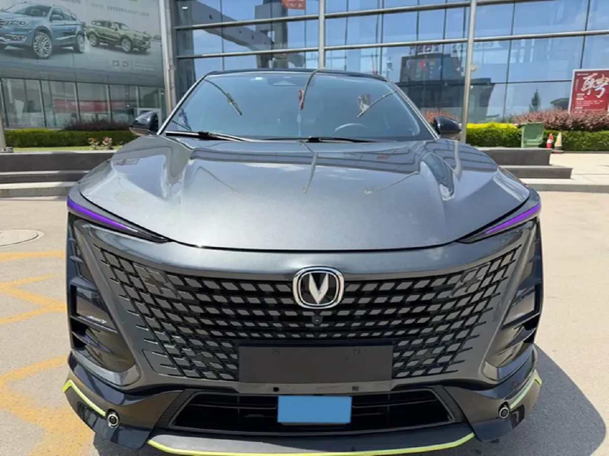 2022 ChangAn UNI-T 1.5T 188HP L4 7DCT,autocango,china used car exporter,china ev exporter,chinese used car exporter,chinese used ev exporter