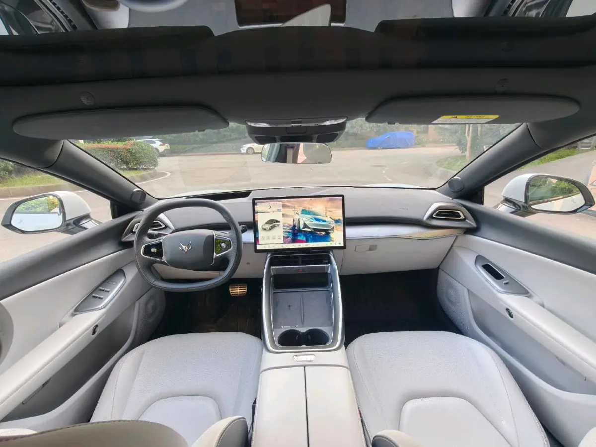 2024 ARCFOX αT5 BEV 79.2KWH,autocango,china used car exporter,china ev exporter,chinese used car exporter,chinese used ev exporter