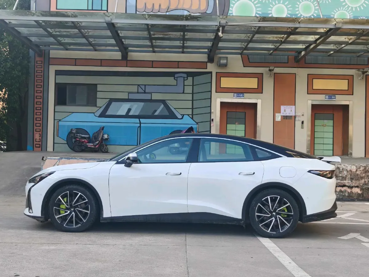 2024 ARCFOX αT5 BEV 79.2KWH,autocango,china used car exporter,china ev exporter,chinese used car exporter,chinese used ev exporter