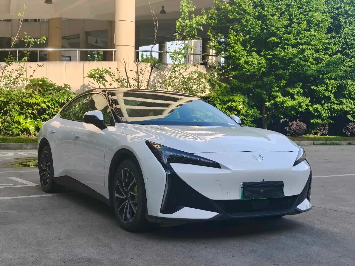 2024 ARCFOX αT5 BEV 79.2KWH,autocango,china used car exporter,china ev exporter,chinese used car exporter,chinese used ev exporter