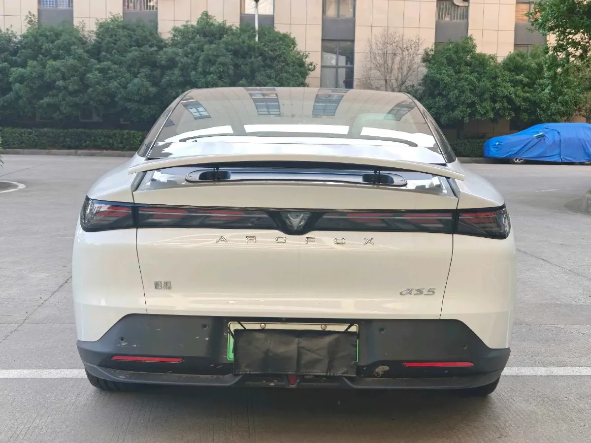 2024 ARCFOX αT5 BEV 79.2KWH,autocango,china used car exporter,china ev exporter,chinese used car exporter,chinese used ev exporter