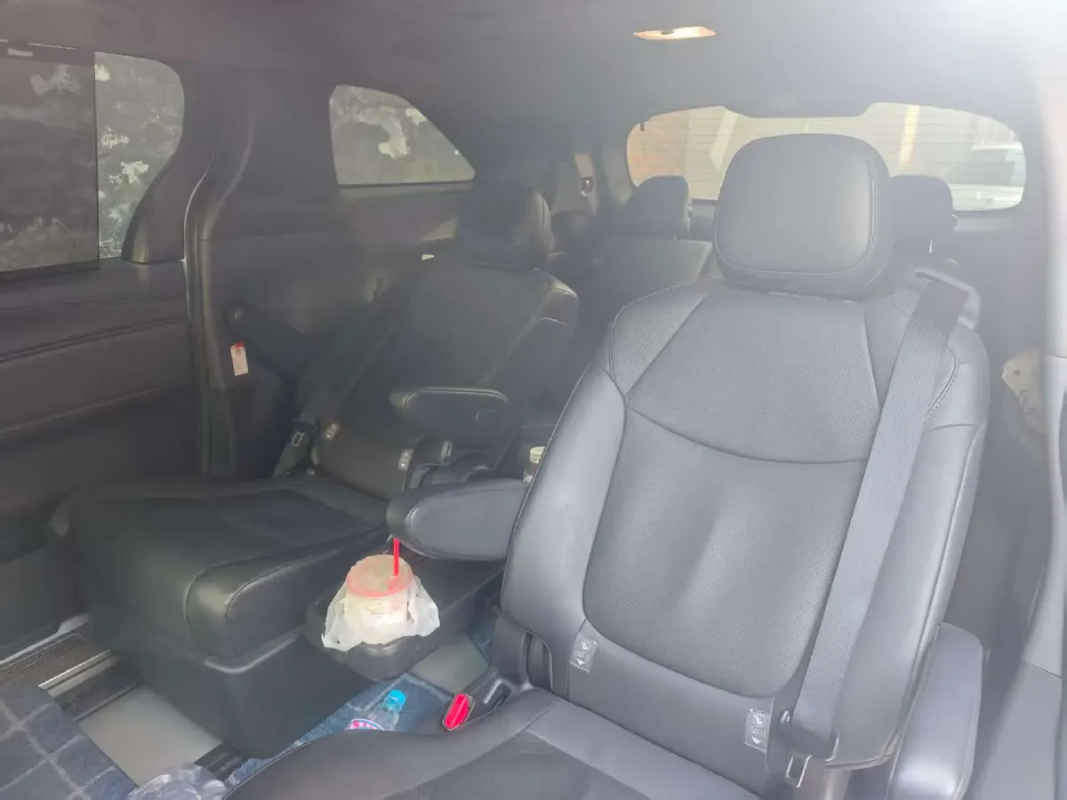 2024 Toyota Granvia 2.5L 189HP L4 E-CVT Hybrid,autocango,china used car exporter,china ev exporter,chinese used car exporter,chinese used ev exporter