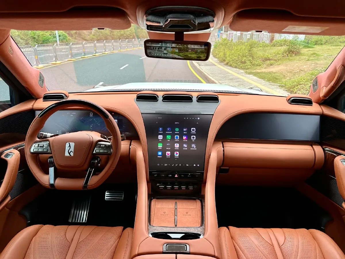 2023 YangWang U8 2.0T 272HP L4 REEV 49.05KWH,autocango,china used car exporter,china ev exporter,chinese used car exporter,chinese used ev exporter
