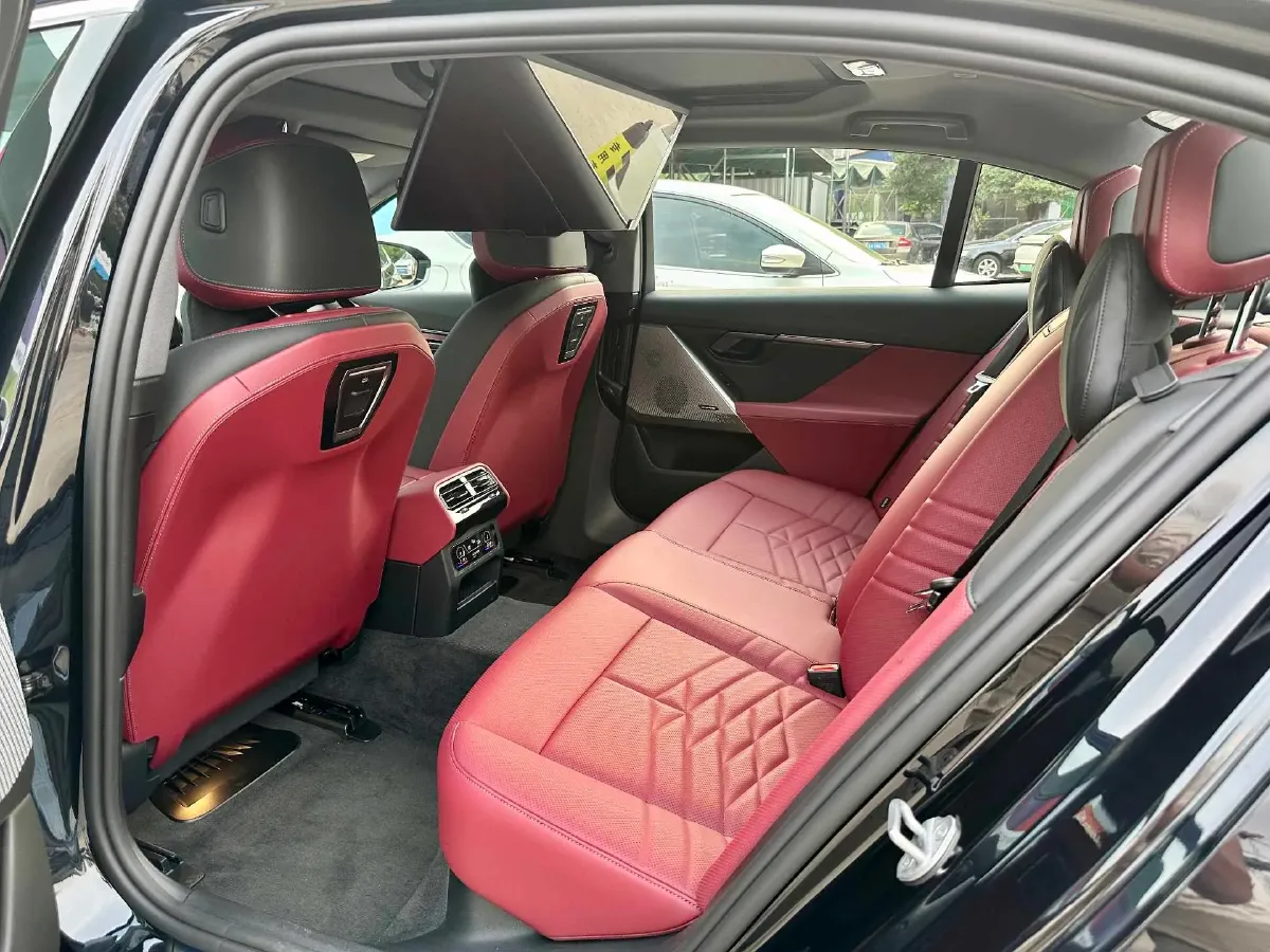 2025 BMW i5 BEV 96.96KWH,autocango,china used car exporter,china ev exporter,chinese used car exporter,chinese used ev exporter