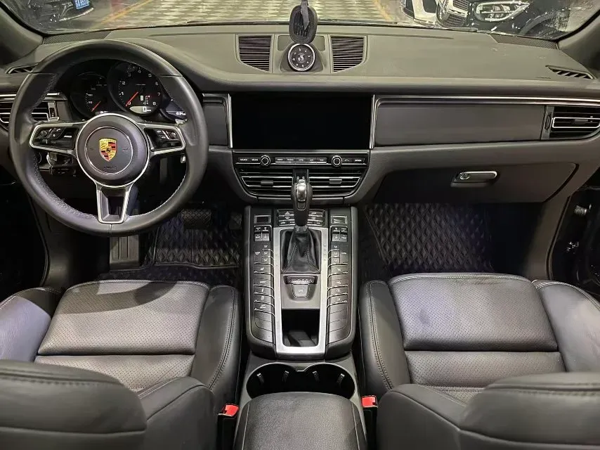 2020 Porsche Macan 2.0T 252HP L4 7DCT,autocango,china used car exporter,china ev exporter,chinese used car exporter,chinese used ev exporter